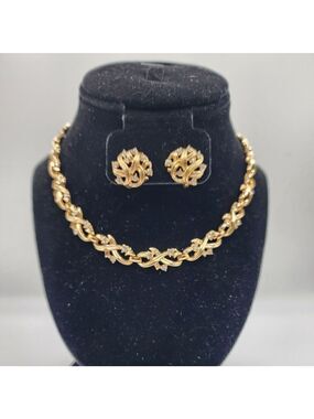 TRIFARI  CROWN  GOLDTONE AND RHINESTONE NECKLACE & EARRINGS SET